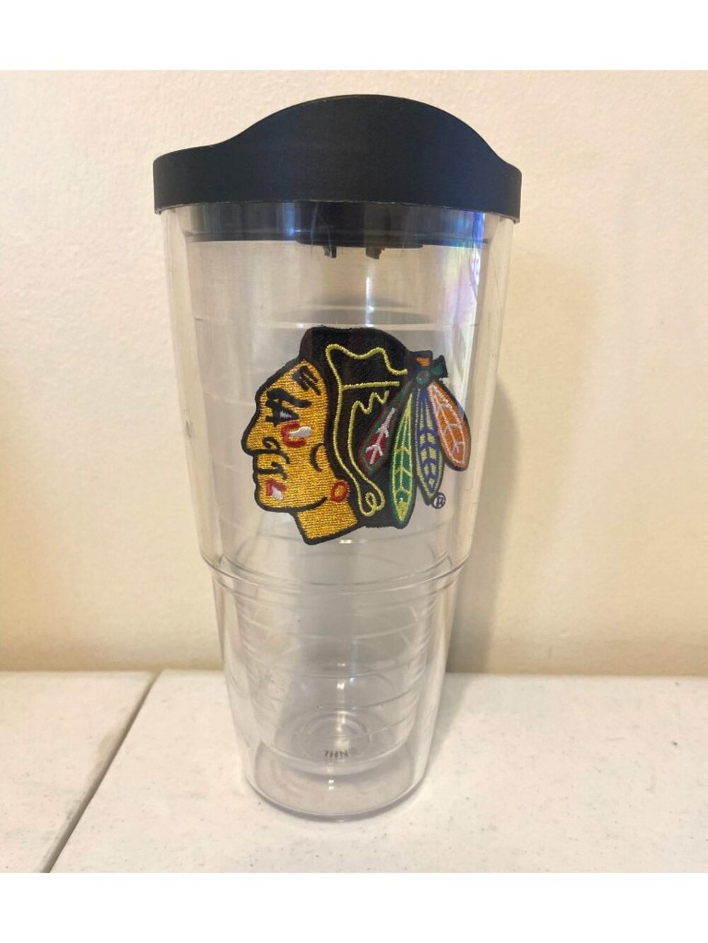 EUC Chicago Blackhawks Tervis Double Walled Patch Logo 24 Ounce Tumbler